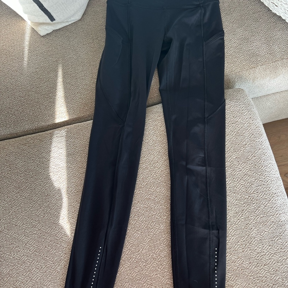 Black lululemon leggings - size 2 with pockets